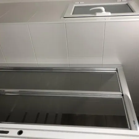 New Reina Street 8px 4bed 2 Bath Aacc Wifi 瓦伦西亚
